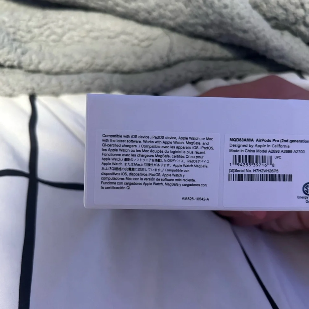 Apple White Wireless Earbuds